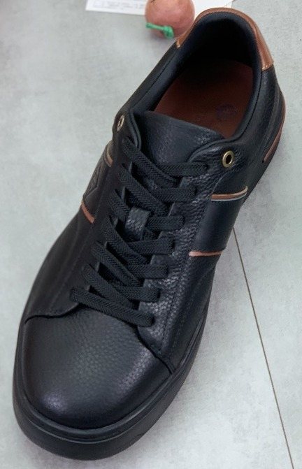 微商相册测试鞋子-Loro Piana Low-Top Sneakers with Brown Accents — front