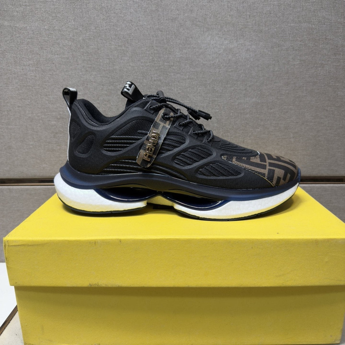 Fendi Patterned Toe Low-Top Sneakers — hero