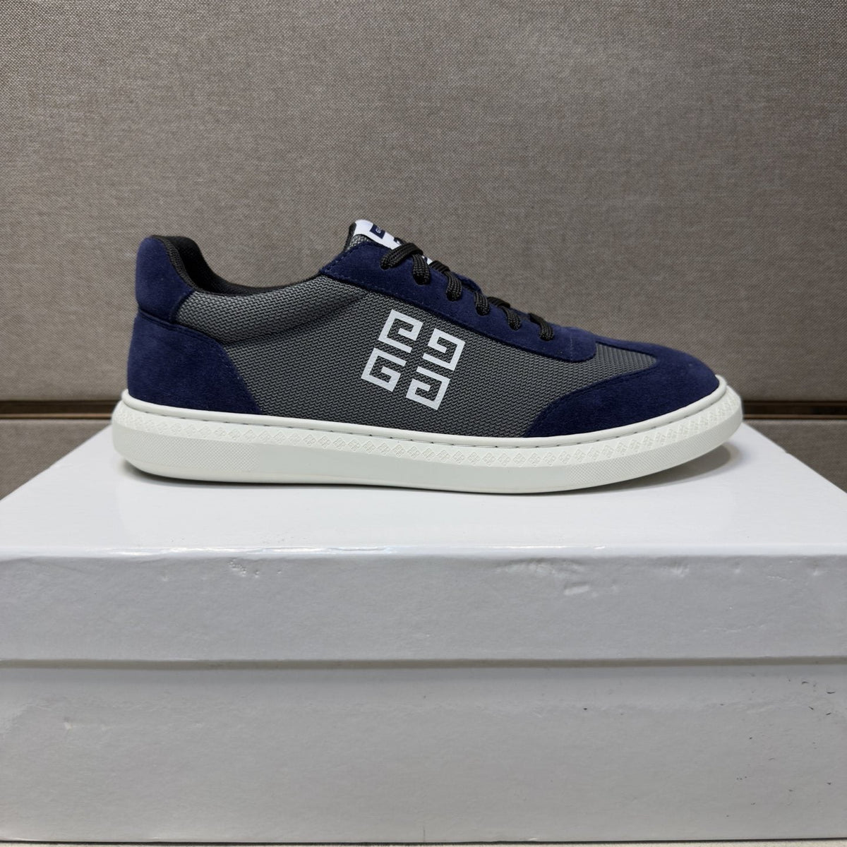 Givenchy Geometric Emblem Low-Top Sneakers — hero