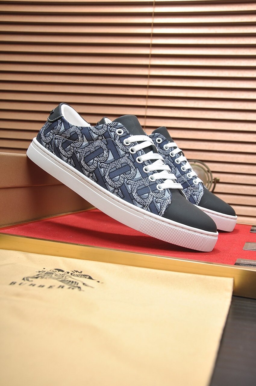Burberry Patterned Low-Top Sneakers — front