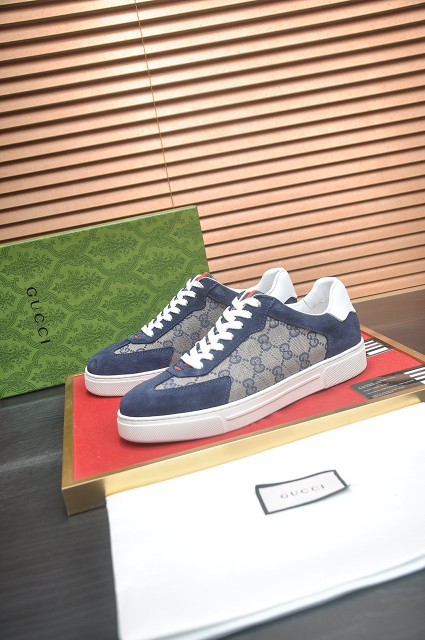 Gucci Black Patterned Low-Top Sneakers — front
