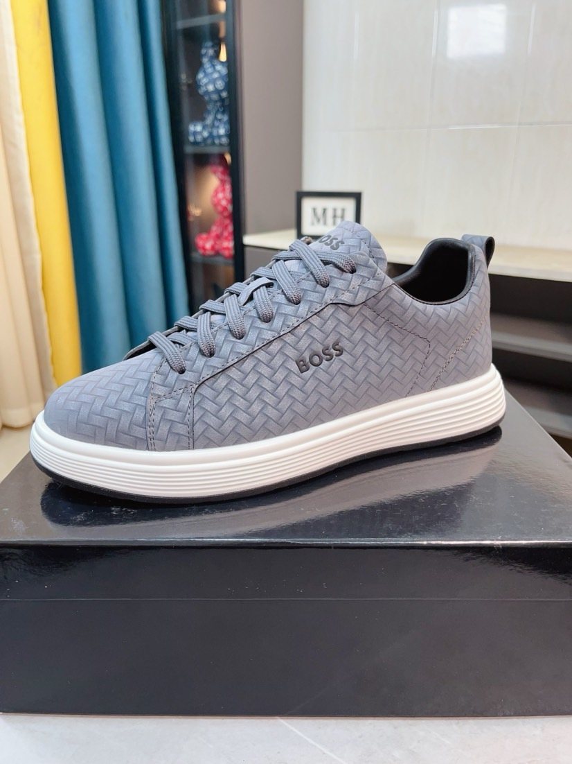 Hugo Boss Textured Low-Top Sneakers — front