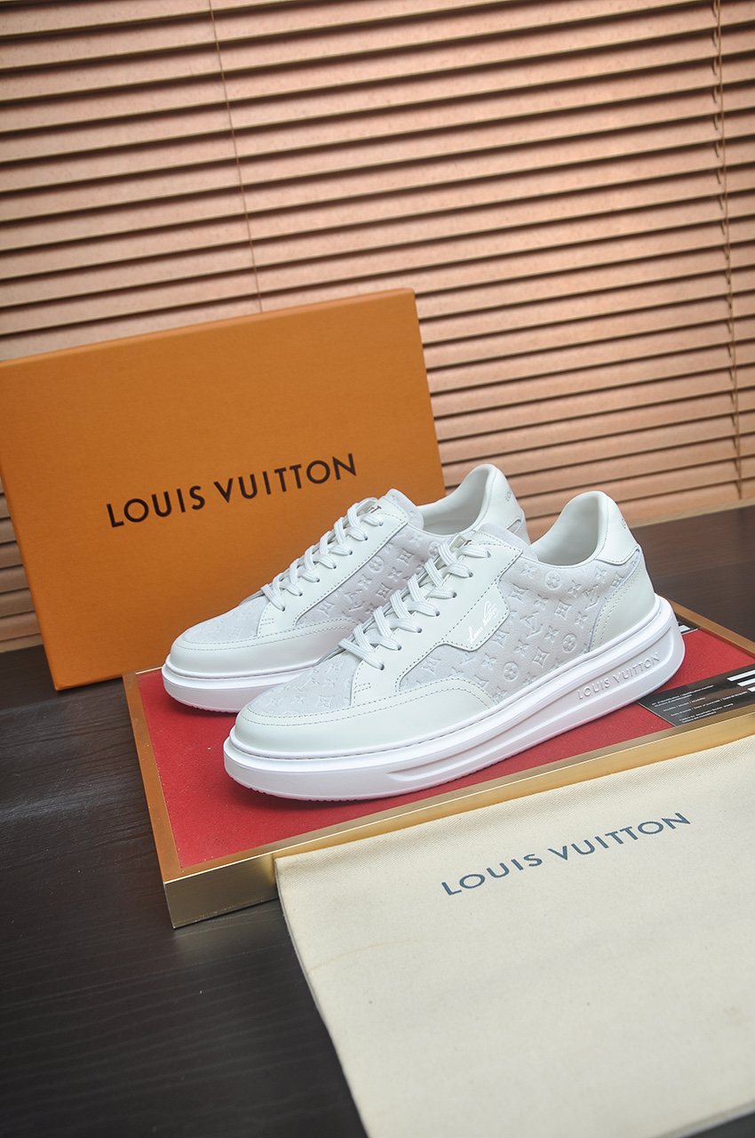 Louis Vuitton Textured Low-Top Sneakers — front