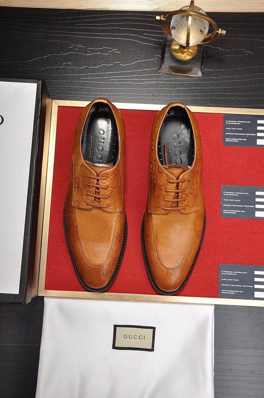 Gucci Cap-Toe Lace-Up Dress Shoes — front