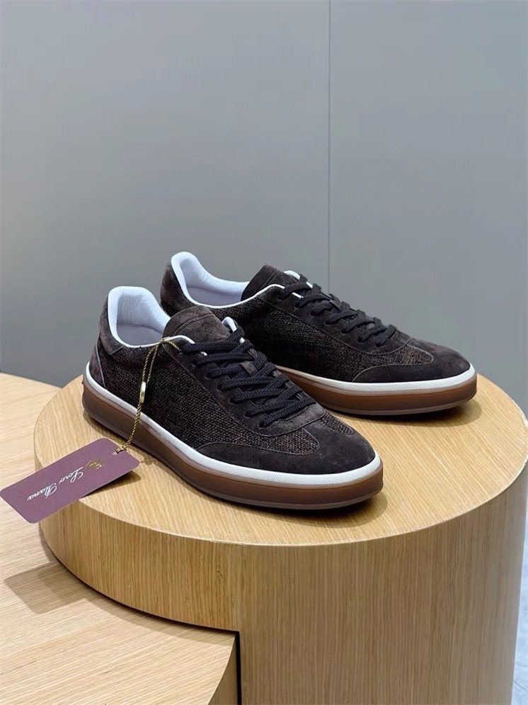 Men’s Low-Top Lace-Up Sneakers — front