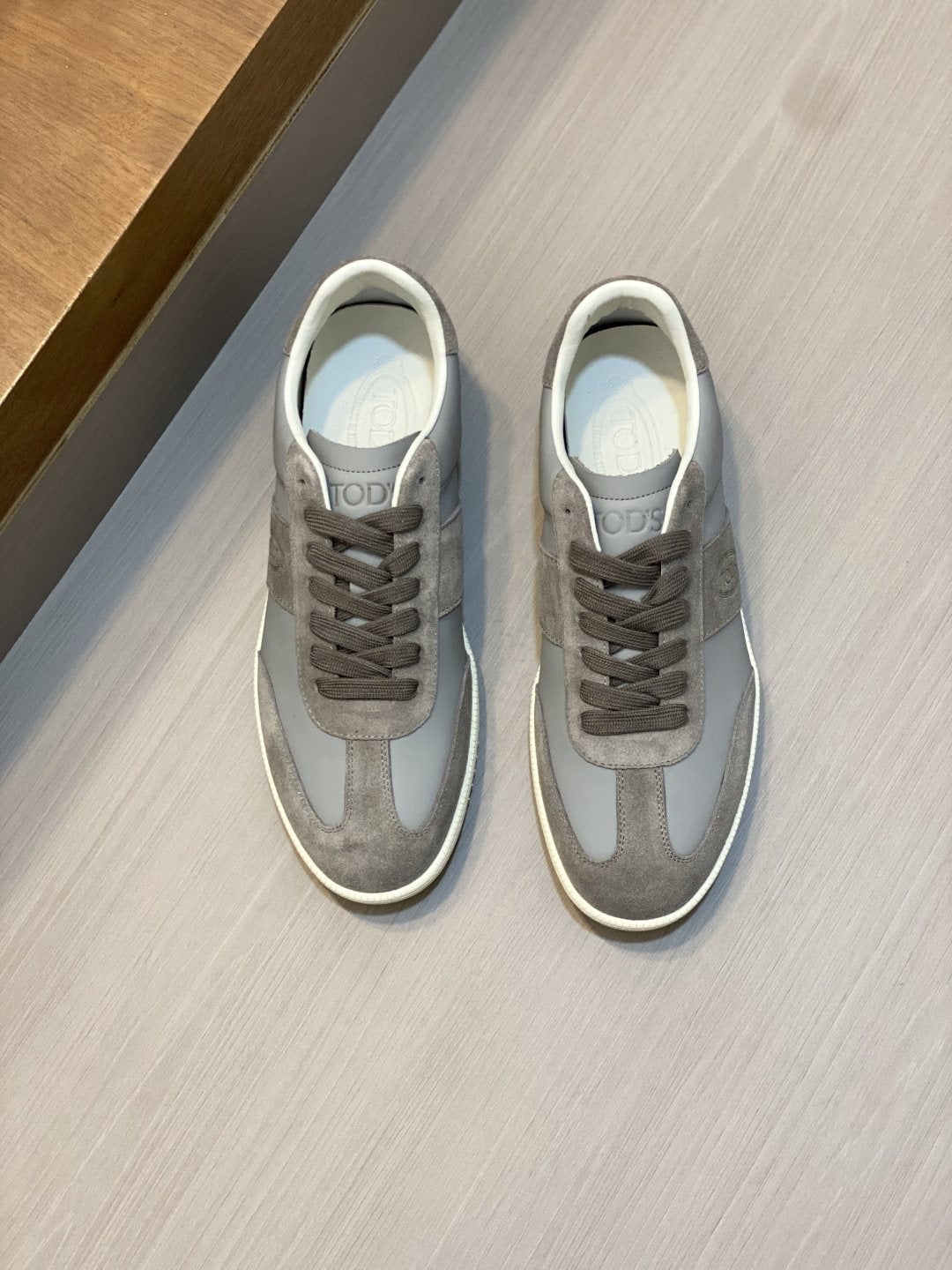 TOD'S Paneled Low-Top Sneakers — front